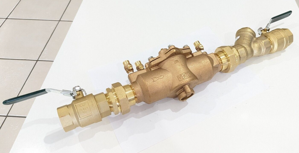 
                  
                    Load image into Gallery viewer, Watts 009-040-ULBS 40mm 1 ½&amp;quot; RPZ Reduced Pressure Zone Backflow Preventer Kits
                  
                