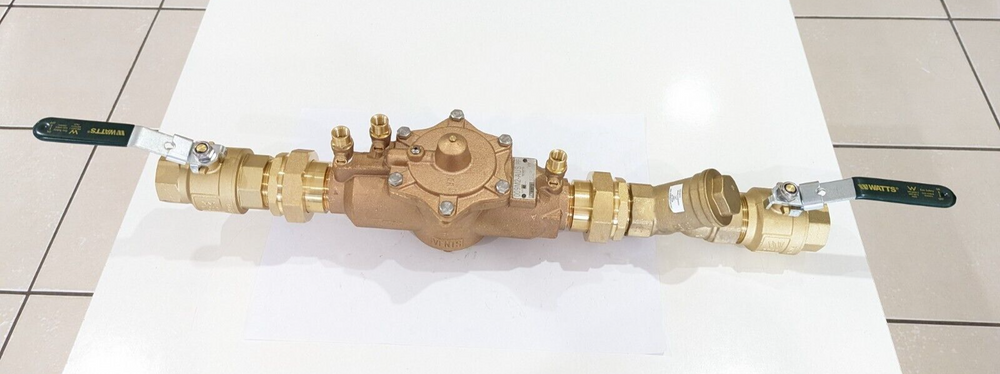 
                  
                    Load image into Gallery viewer, Watts 009-040-ULBS 40mm 1 ½&amp;quot; RPZ Reduced Pressure Zone Backflow Preventer Kits
                  
                