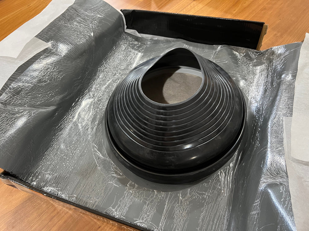 
                  
                    Load image into Gallery viewer, Desk DRF108GB tile roof flashing
                  
                