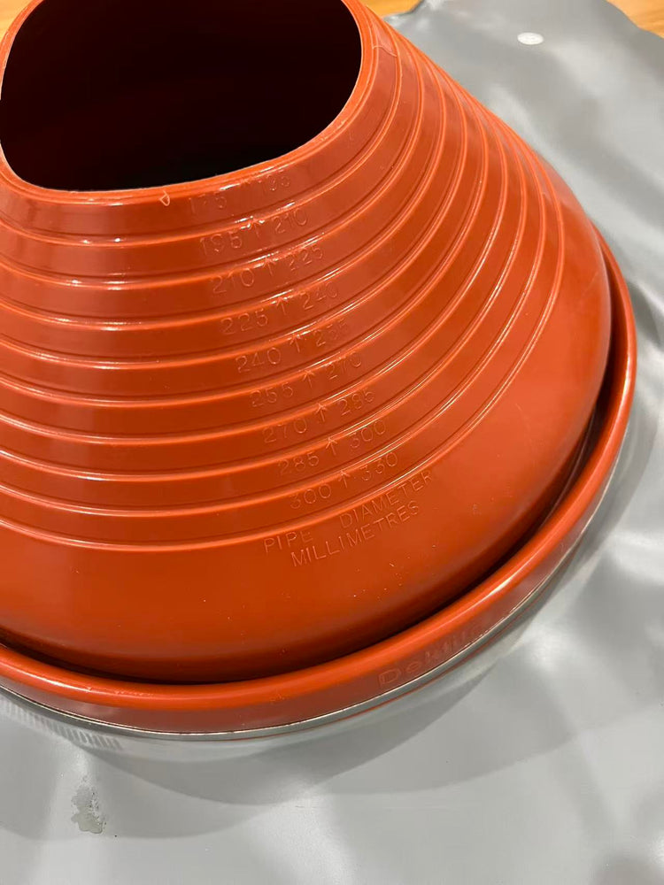 
                  
                    Load image into Gallery viewer, Deks roof flashing 175–330mm
                  
                